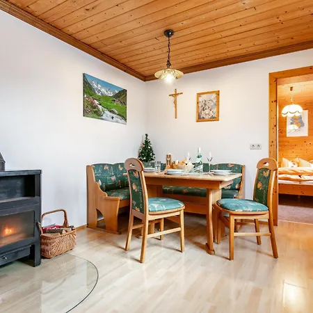 Mohr Apartment *