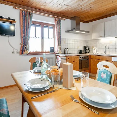 Mohr Apartment *