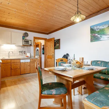 Mohr Apartment *
