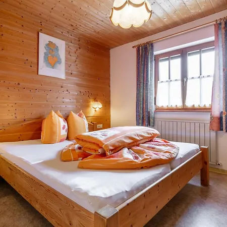 Mohr Apartment *
